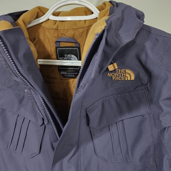 The North Face Ski Jacket - Picture 2 of 3
